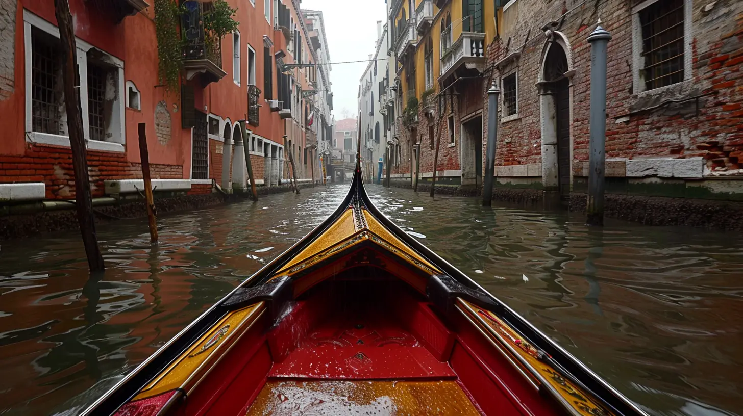 Venice's Grand Canal: Exploring the Floating City by Gondola